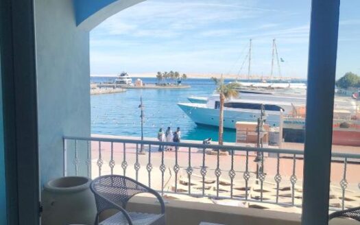 Seaside 2-Bedroom Apartment with Stunning Views & Free Wi-Fi